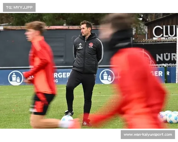 汉堡客场失利排名下滑 主帅临场调整引发争议