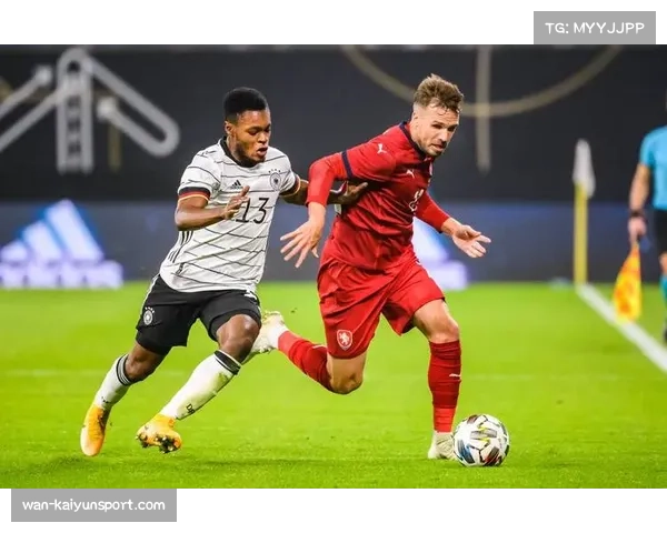 技术前瞻：下赛季或引入芯片足球，可更精准测量传球速度与力量